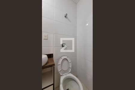 Casa de condomínio à venda com 455m², 5 quartos e 4 vagasBanheiro de serviço