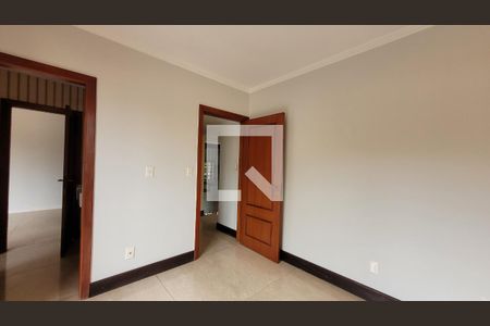 Casa de condomínio à venda com 455m², 5 quartos e 4 vagasSuíte Americana 1