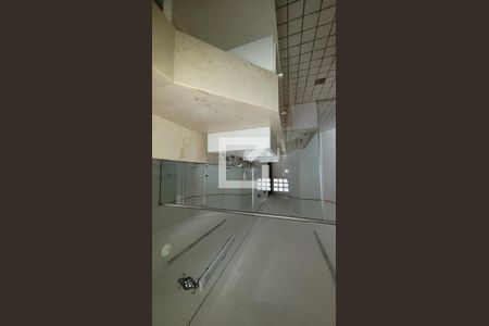 Casa de condomínio à venda com 455m², 5 quartos e 4 vagasbanheiro da suíte master