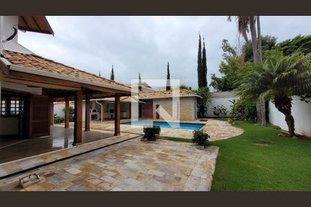 Casa de condomínio à venda com 455m², 5 quartos e 4 vagasQuintal