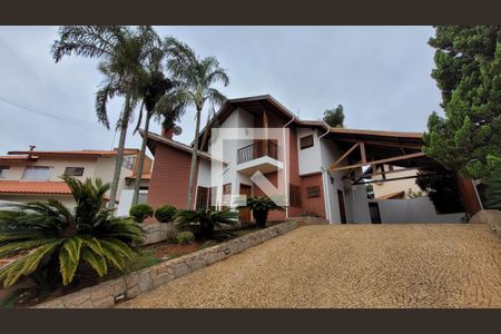 Casa de condomínio à venda com 455m², 5 quartos e 4 vagasFachada