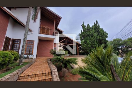 Casa de condomínio à venda com 455m², 5 quartos e 4 vagasFachada