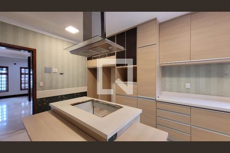 Casa de condomínio à venda com 455m², 5 quartos e 4 vagasCozinha