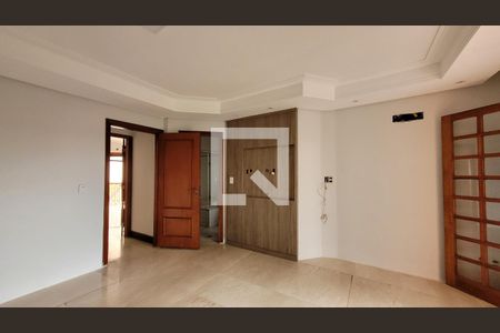 Casa de condomínio à venda com 455m², 5 quartos e 4 vagasSuíte master