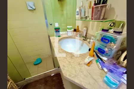 Apartamento para alugar com 69m², 2 quartos e 1 vagaSuíte banheiro