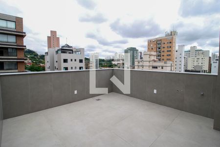 Apartamento à venda com 115m², 2 quartos e 3 vagasCobertura