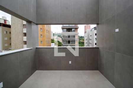 Apartamento à venda com 115m², 2 quartos e 3 vagasArea Externa da Cozinha