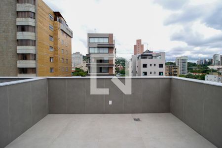 Apartamento à venda com 115m², 2 quartos e 3 vagasCobertura