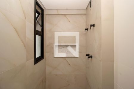 Apartamento à venda com 58m², 2 quartos e 2 vagasBanheiro da Suíte 1