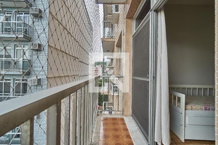 Apartamento à venda com 144m², 3 quartos e 2 vagasQuarto 2 Varanda