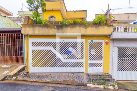 Casa para alugar com 195m², 3 quartos e 2 vagas Casa para alugar com 195m², 3 quartos e 2 vagasFachada