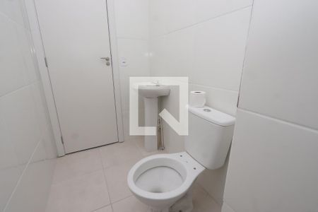 Banheiro de kitnet/studio para alugar com 1 quarto, 25m² em Vila Prudente, São Paulo