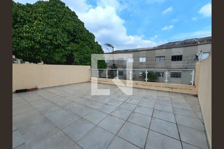 Casa à venda com 200m², 3 quartos e 2 vagasVaranda Quartos 2 e 3