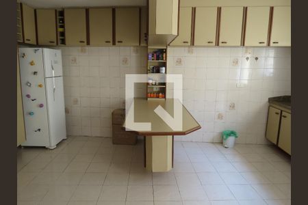 Casa à venda com 200m², 3 quartos e 2 vagasCozinha