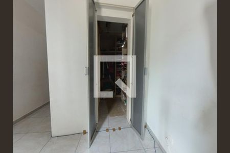 Quarto 1 - Closet de casa à venda com 3 quartos, 200m² em Vila Palmeiras, São Paulo