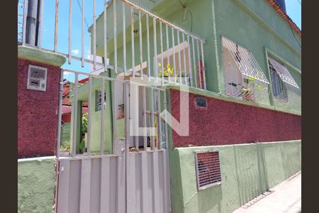 Casa para alugar com 300m², 3 quartos e 1 vaga Casa para alugar com 300m², 3 quartos e 1 vagaFachada