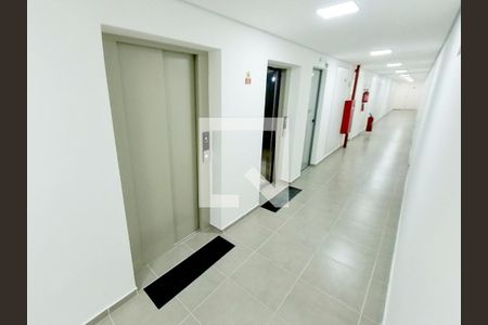 Apartamento à venda com 26m², 1 quarto e sem vaga Apartamento à venda com 26m², 1 quarto e sem vagaCorredor