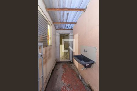 Casa à venda com 102m², 2 quartos e 2 vagasEdícula - Lavanderia