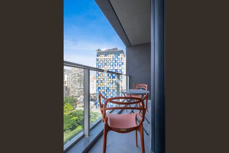 Studio para alugar com 30m², 1 quarto e sem vaga Studio para alugar com 30m², 1 quarto e sem vagaStudio - Varanda