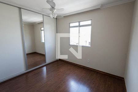 Quarto 1 / suite de apartamento para alugar com 3 quartos, 86m² em Heliópolis, Belo Horizonte