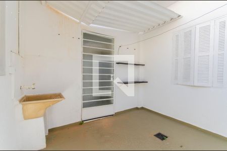 Casa para alugar com 71m², 2 quartos e 2 vagasÁrea de Serviço e Quintal