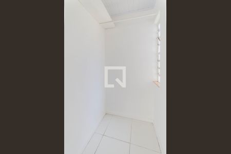 Casa para alugar com 71m², 2 quartos e 2 vagasEscritório