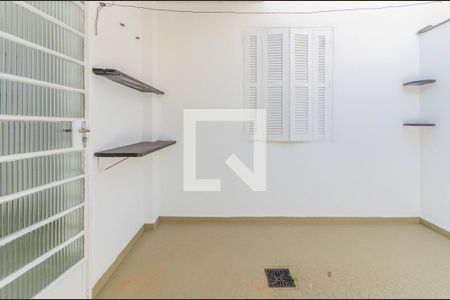 Casa para alugar com 71m², 2 quartos e 2 vagasÁrea de Serviço e Quintal