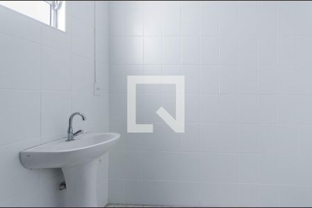 Casa para alugar com 71m², 2 quartos e 2 vagasBanheiro