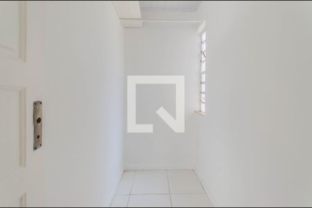 Casa para alugar com 71m², 2 quartos e 2 vagasEscritório