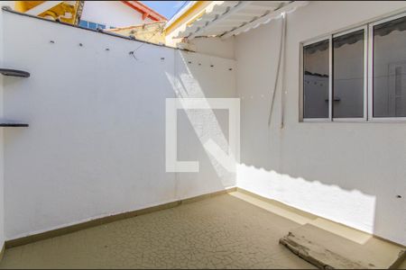Casa para alugar com 71m², 2 quartos e 2 vagasÁrea de Serviço e Quintal