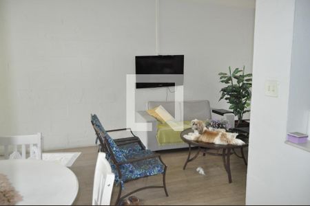 Sala de casa de condomínio à venda com 7 quartos, 356m² em Pilares, Rio de Janeiro