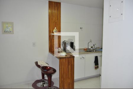 Cozinha  de casa de condomínio à venda com 7 quartos, 356m² em Pilares, Rio de Janeiro