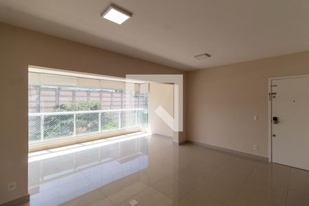 Apartamento para alugar com 115m², 3 quartos e 3 vagasSala