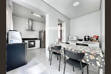 Apartamento à venda com 140m², 4 quartos e 3 vagasCozinha