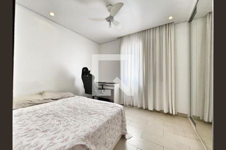 Apartamento à venda com 140m², 4 quartos e 3 vagasQuarto 2