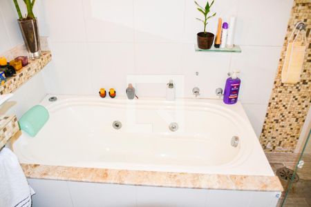 Casa à venda com 389m², 4 quartos e 4 vagasBanheiro