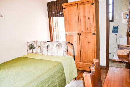 Casa à venda com 389m², 4 quartos e 4 vagasCasa 2 Quarto 