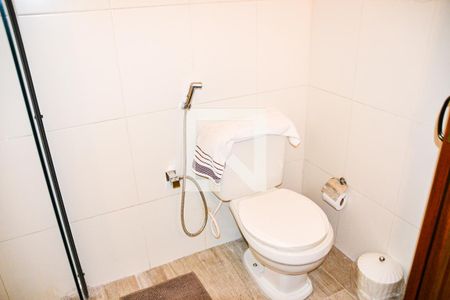 Casa à venda com 389m², 4 quartos e 4 vagasBanheiro