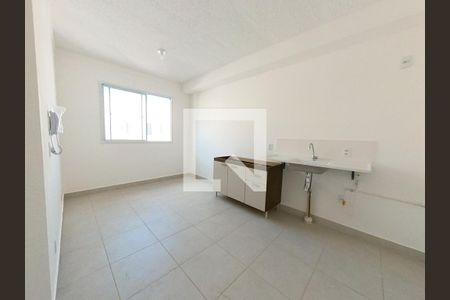 Sala e Cozinha de apartamento para alugar com 2 quartos, 33m² em Piqueri, São Paulo