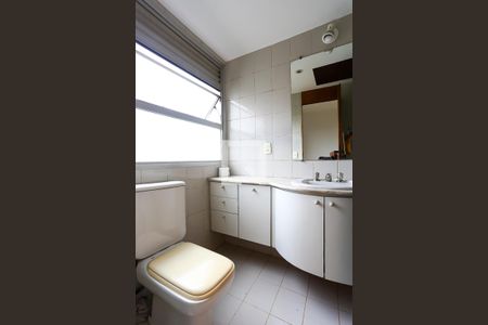 Apartamento para alugar com 200m², 3 quartos e 3 vagas Apartamento para alugar com 200m², 3 quartos e 3 vagassuíte 2