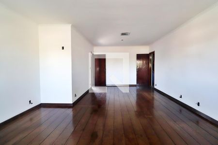 Sala de casa para alugar com 3 quartos, 242m² em Parque Central, Santo André