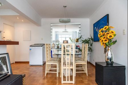 Apartamento para alugar com 78m², 2 quartos e 1 vagaSala