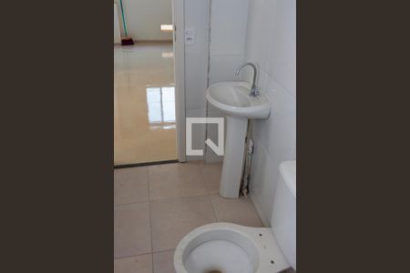 Banheiro de apartamento para alugar com 2 quartos, 34m² em Socorro, São Paulo