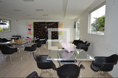 Apartamento para alugar com 44m², 2 quartos e 1 vagaÁrea comum - Salão de festas