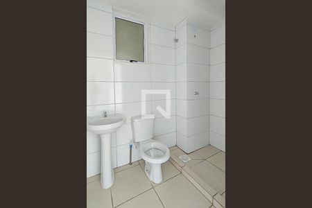 Banheiro de apartamento à venda com 2 quartos, 45m² em Rondônia, Novo Hamburgo