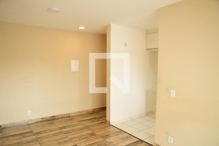 Sala de apartamento para alugar com 2 quartos, 55m² em Jardim Rio das Pedras, Cotia