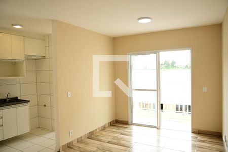 Sala de apartamento para alugar com 2 quartos, 55m² em Jardim Rio das Pedras, Cotia