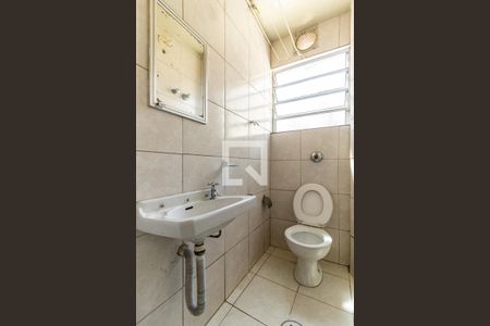 Banheiro de kitnet/studio para alugar com 1 quarto, 30m² em Santa Cecilia, São Paulo