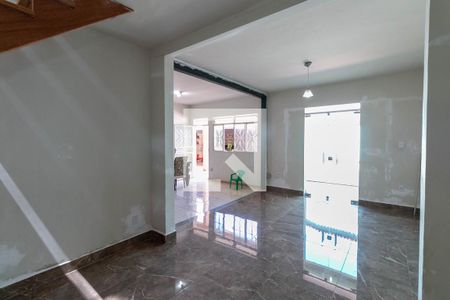 Sala de casa à venda com 4 quartos, 243m² em Santa Helena, Belo Horizonte