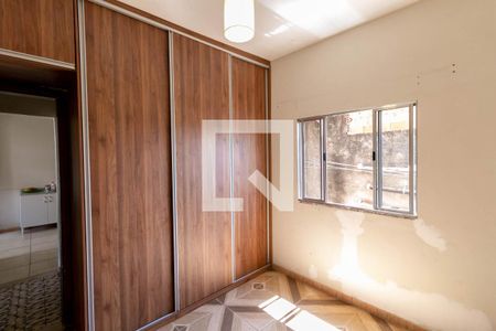 Casa à venda com 243m², 4 quartos e 2 vagasQuarto 2